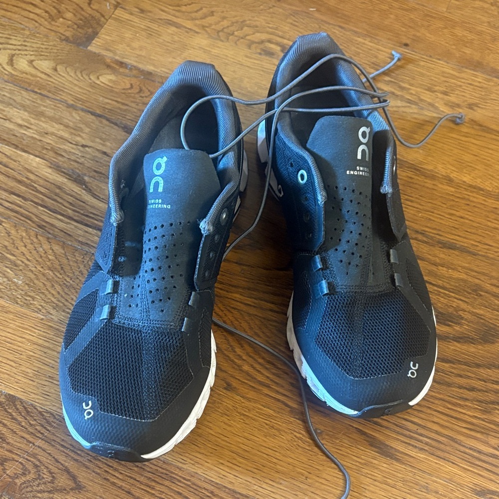 On Cloud womens shoes